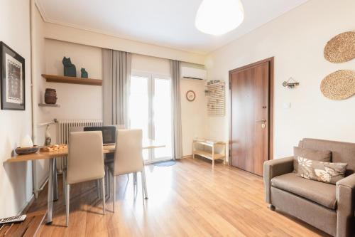 Heart of Koukaki flat, near Acropolis & Filopappou
