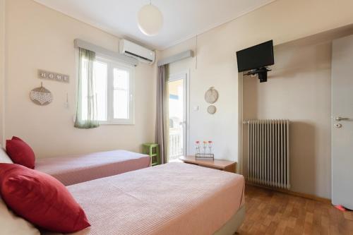 Heart of Koukaki flat, near Acropolis & Filopappou