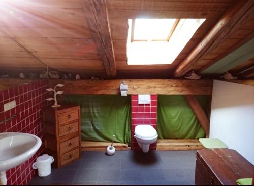 Ένα μπάνιο στο Eichenhof, Wohnung Rustika B