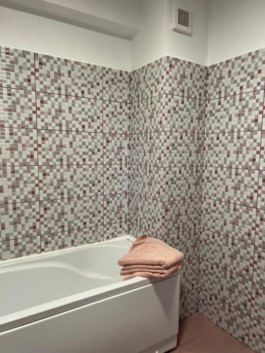 Ένα μπάνιο στο Sprezzatura Apartament