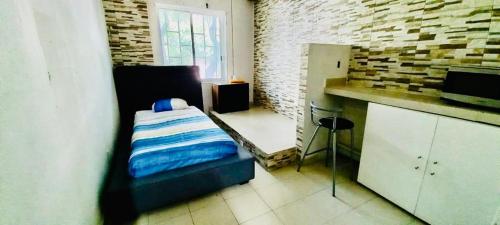 Nhà bếp/bếp nhỏ tại VERSALLES rooms