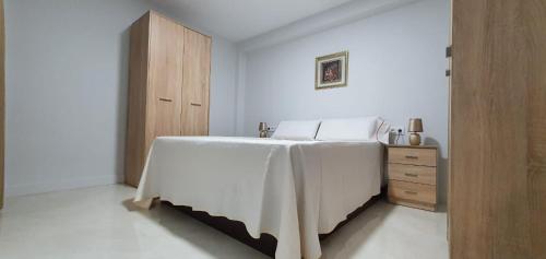 En eller flere senge i et værelse på ¡Económico y bien ubicado!