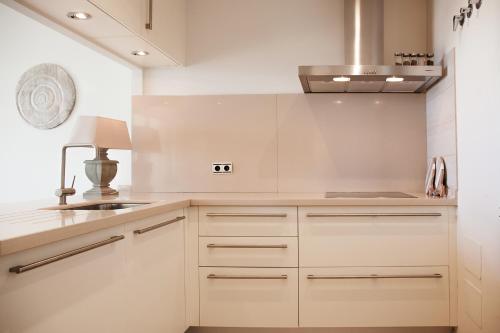 Luxury Spa Resort Marbella 2 bedroom 3 beds sauna gym pools jacuzzi