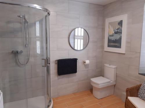 Koupelna v ubytování Sanderling - Grade 2 Listed Georgian Townhouse by the sea