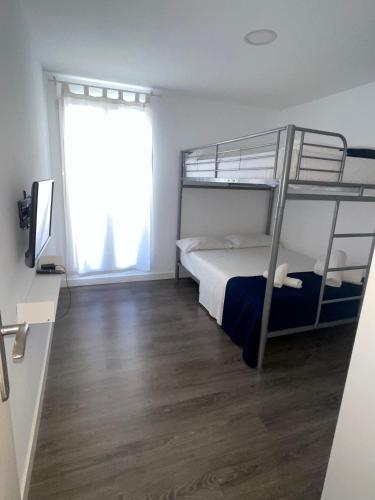 2 Bedroom Apartment Benalmadena photo 9
