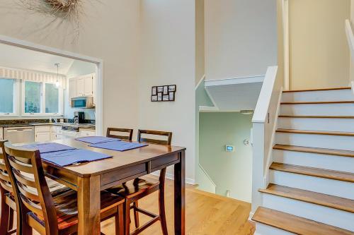 Seabrook Sanctuary - 1706 Courtside – Photos 3