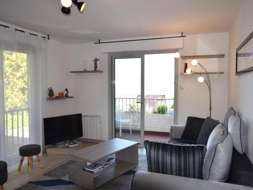 Appartement moderne avec balcon à Évian-les-Bains - FR-1-498-80