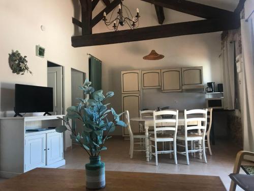 Galeriebild der Unterkunft O’gîtes des colombes in Colombiers