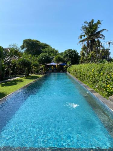 Bazén v ubytování Sunset Villa Lembongan nebo v jeho okolí