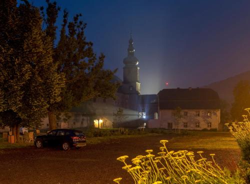 Φωτογραφία από το άλμπουμ του Zamek Sarny - Schloss Scharfeneck σε Kłodzko