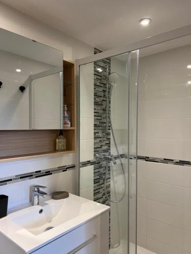 Photo de la galerie de l'établissement Studio Cosy avec Grand Jardin Privatif Oasis Provençale à Taradeau, à Taradeau