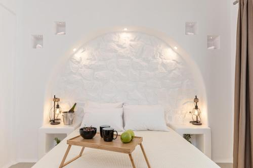 Postel nebo postele na pokoji v ubytování Sand & Sea Private Pool Villa Agia Anna