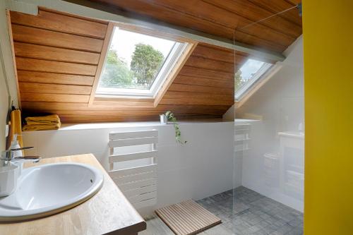 Koupelna v ubytování Chambre d’hôtes Douce Heure de Chêne