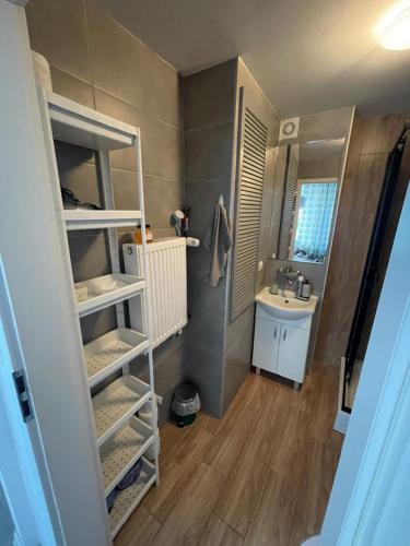 Ένα μπάνιο στο Apartament Słoneczna Oliwa