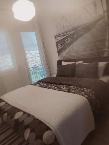 Οικία με αυλή και πάρκινγκ, μέσα στο κάστρο της πόλης