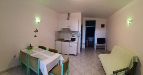 Fotografie z fotogalerie ubytování Apartments Sretna v Gradaci