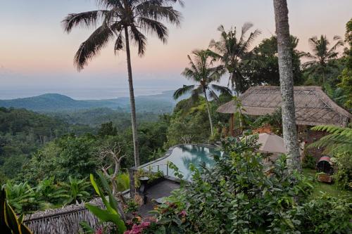 Naturlandskabet i nærheden af villaen