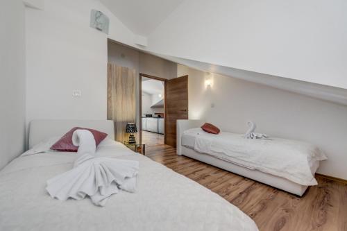 SUMMER ORCHID - Spacious Duplex By The Beach & PS5