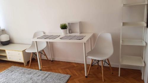 Fotografia z galérie ubytovania Apartament Plac Trzech Krzyży vo Varšave