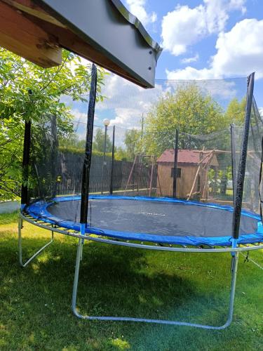 Zona de juegos infantil en Pokoje Gościnne "Keja"