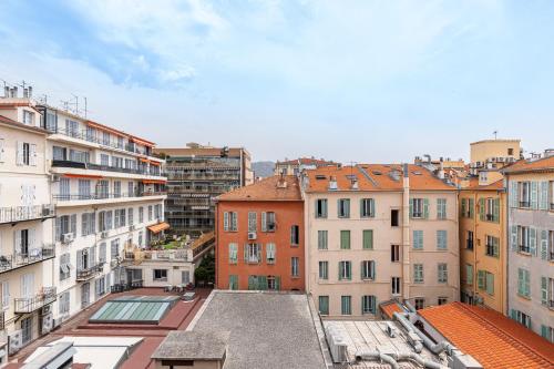 Plage et Shopping ! Appartement au cœur de Nice !
