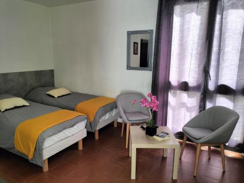 Posteľ alebo postele v izbe v ubytovaní Studio Gréoux les Bains