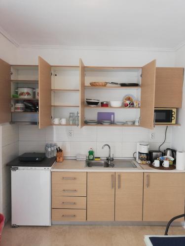 Apartment by the Sea, Peraia Thessaloniki