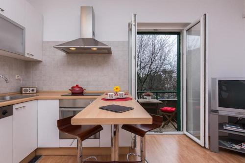 Near Old Town - free parking