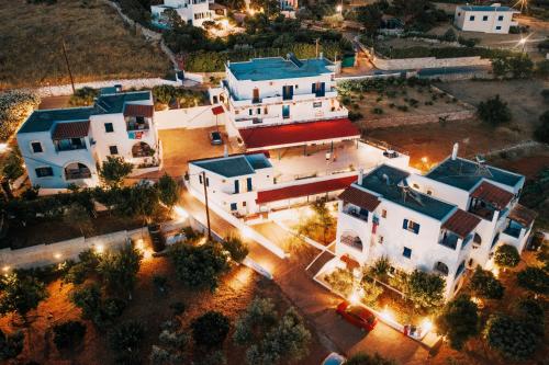 Gallery image of Theofilos Appartements in Livadi