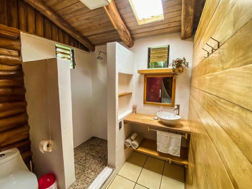 Ванная комната в Cabañas Lamaite