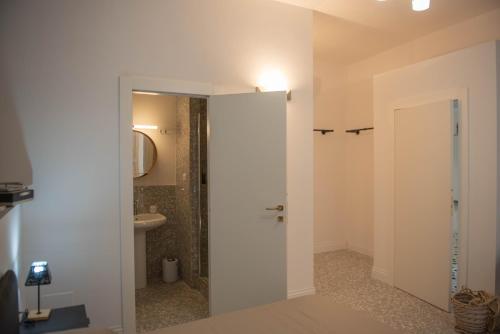 A bathroom at U'Panare