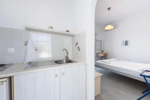 Anna Studios Paros photo 3