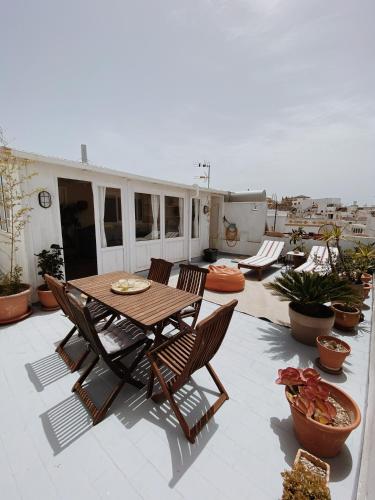 Cool loft in the old town with rooftop terrace and fireplace