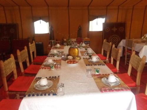 Ресторан / й інші заклади харчування у Zagora luxury desert camp