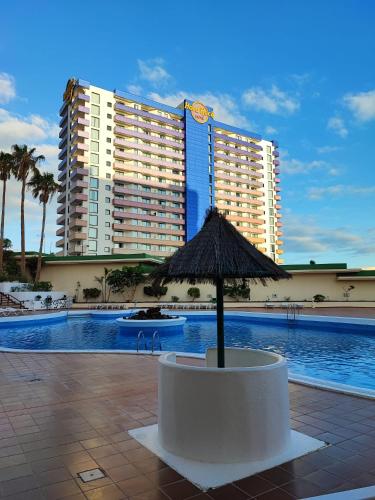 PARADISE BEACH Apartment, with wifi and stunning sea views