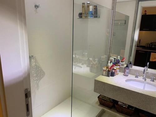 Koupelna v ubytování LOFT COMPLETO, GRANJA BRASIL, EM ITAIPAVA