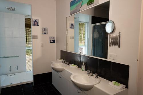 Koupelna v ubytování Kendenup Cottages and Lodge