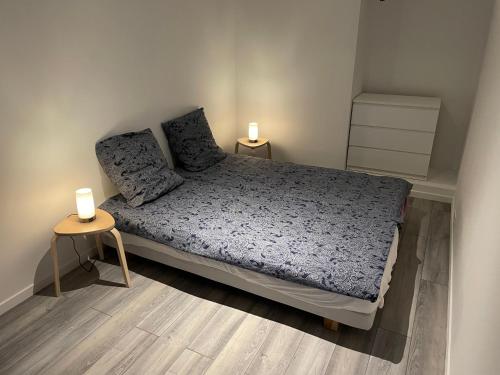 Posteľ alebo postele v izbe v ubytovaní Spacious Marina & See view appartment