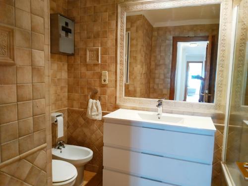 Koupelna v ubytování Vista Mar y Castillo Orangecosta