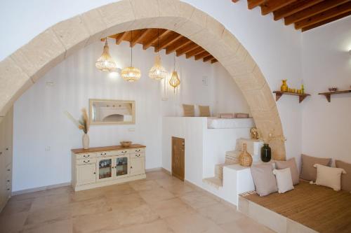 Gallery image of AENAON in Archangelos