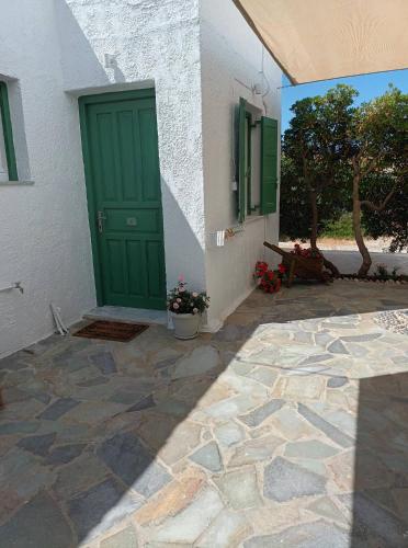 Gallery image of Dioni Lux inn 2 in Pachaina