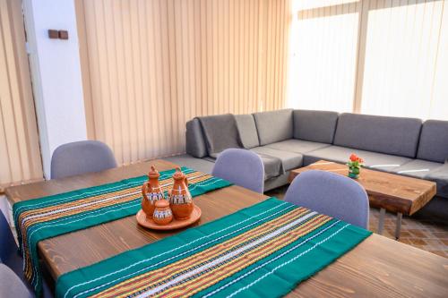 Khu vực ghế ngồi tại Guest house Legeto