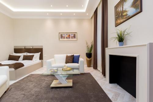 Posteľ alebo postele v izbe v ubytovaní Cozy Dream Home in The Absolute Center
