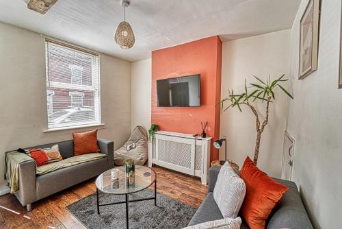 Guest Homes - Southfield Residence