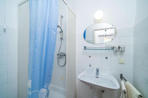 Apartments Zarac