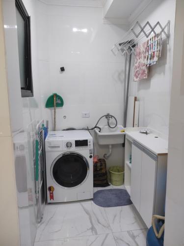 Imagem da galeria de Apartamento Guarujá Enseada no Guarujá