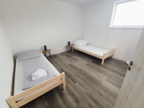 Легло или легла в стая в Sunshine apartment for 6 & Terrase & Free Parking