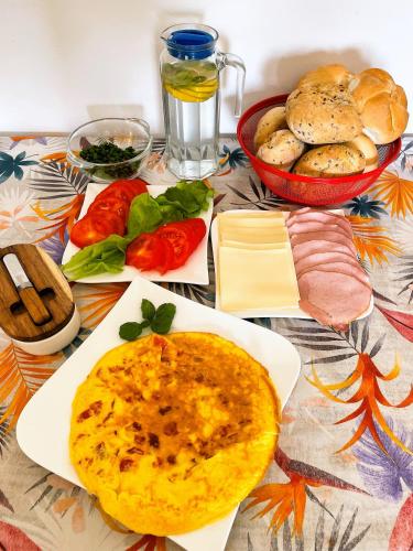 Mad på landstedet eller i nærheden