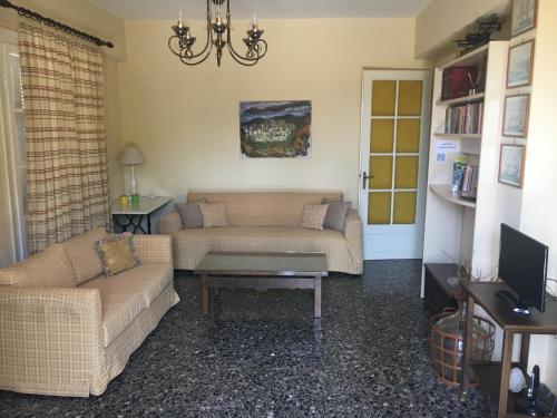 Φωτογραφία από το άλμπουμ του Anatol House σε Atsoupádhes