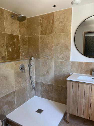 Un baño de Gîte Les 27